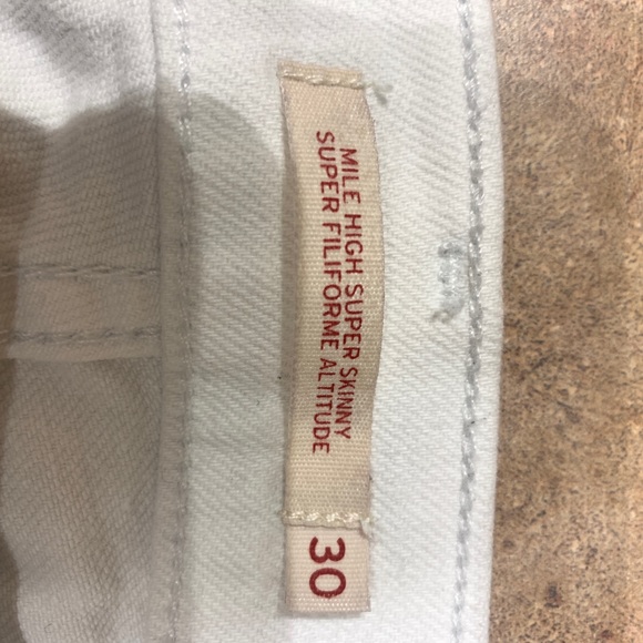WOMEN’S WHITE LEVI LEVI’S  JEANS - Picture 6 of 6